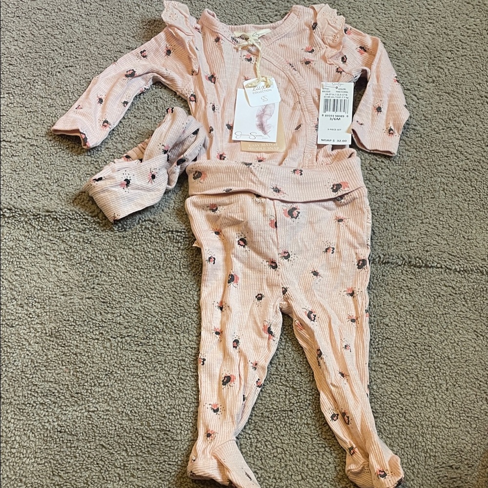 Jessica Simpson baby girl size 3-6months 3 piece set NWT